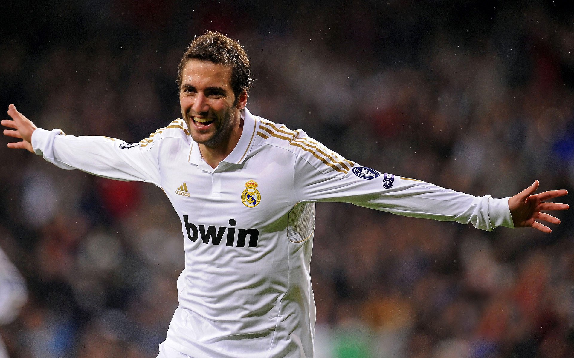 深夜的球场，他撕碎了所有防守剧本